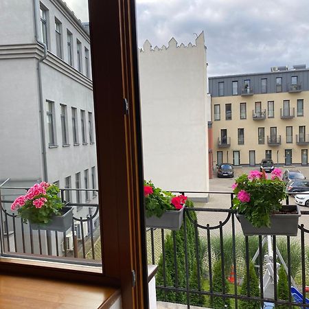 Spacious Old Town Apt, 3 Private Rooms, Sleeps 5-6 Kaunas Buitenkant foto