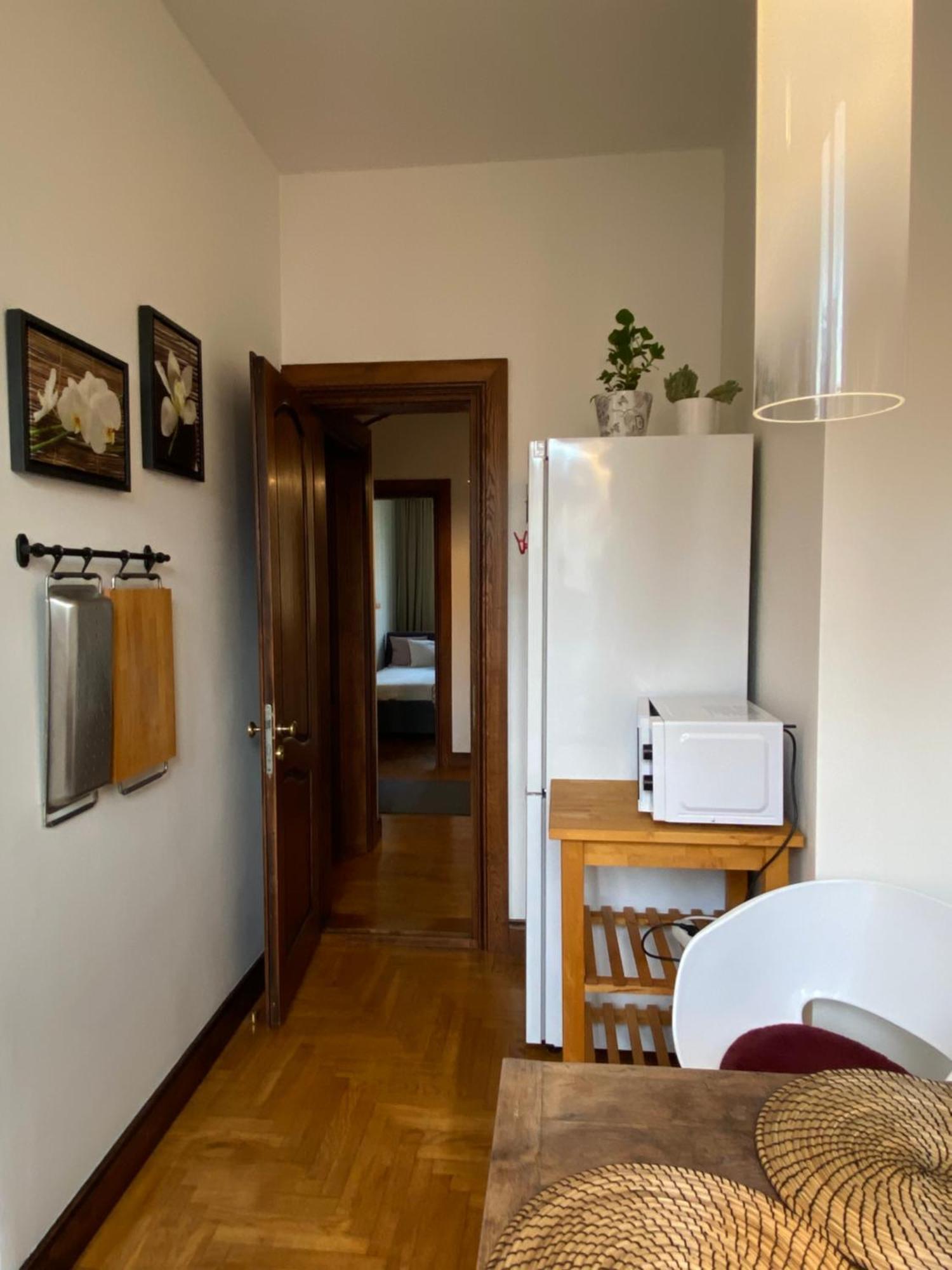 Spacious Old Town Apt, 3 Private Rooms, Sleeps 5-6 Kaunas Buitenkant foto